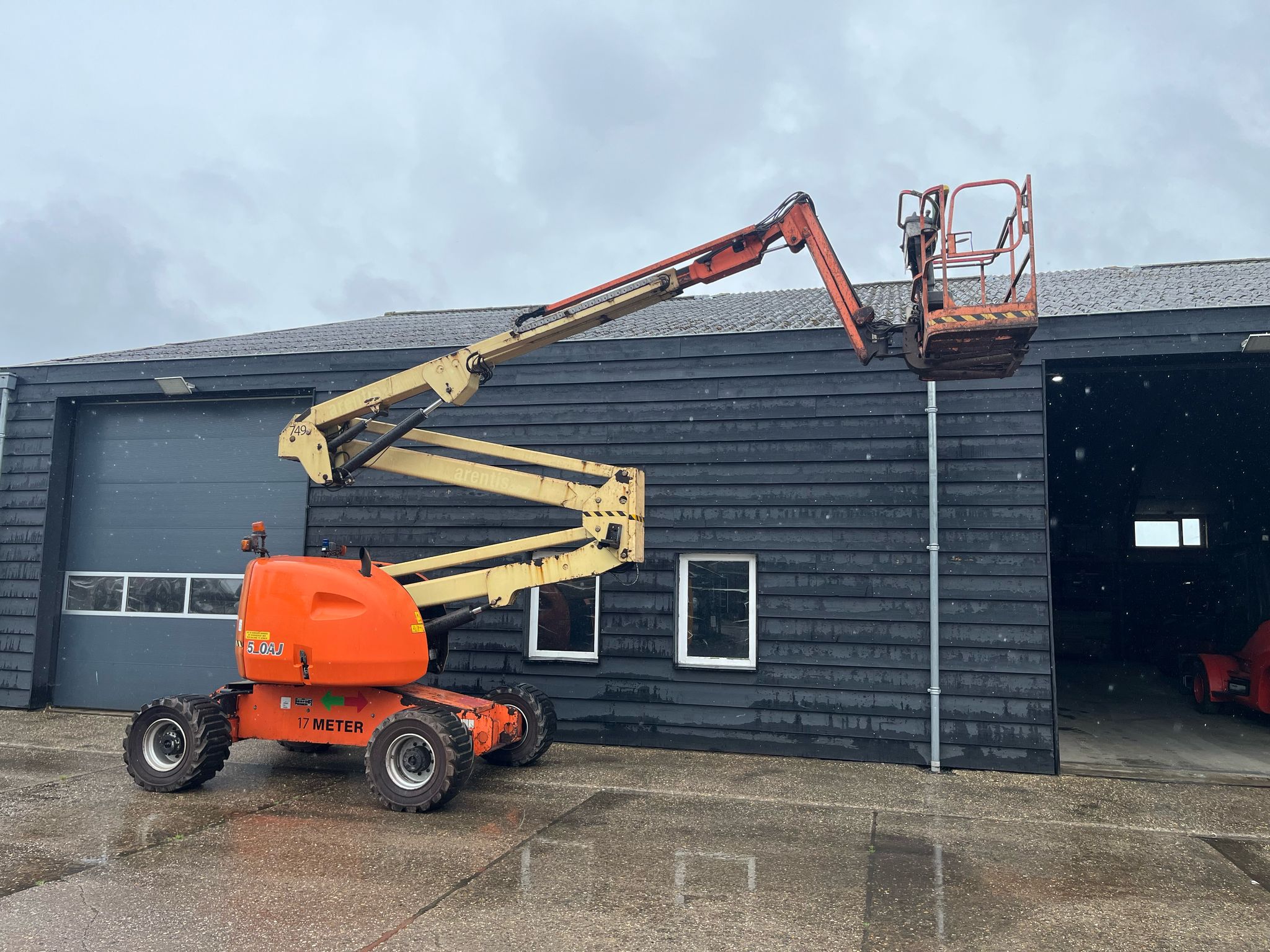 Sold - Articulated Boom Lift - View 2